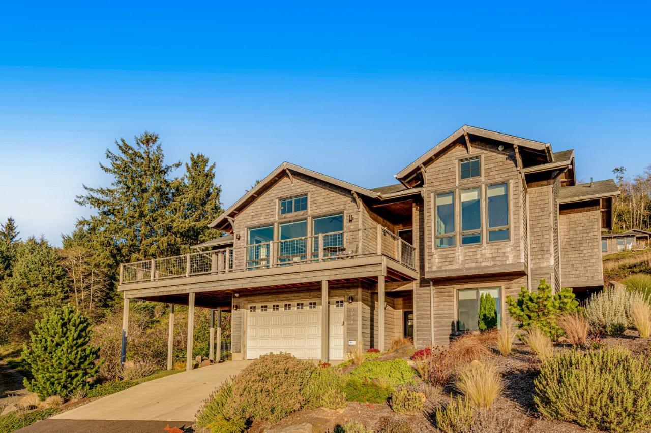 Alta Vista Villa Pacific City Exterior photo