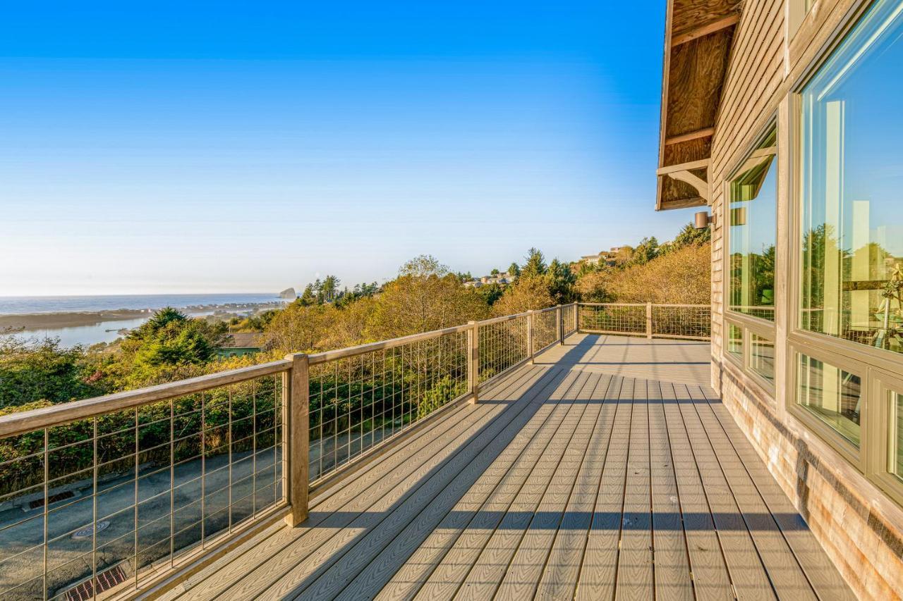 Alta Vista Villa Pacific City Exterior photo